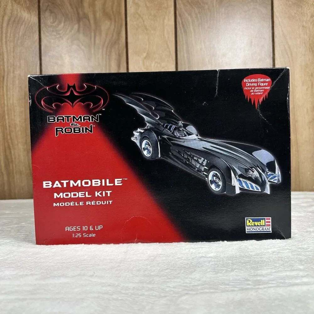 Revell‎ Monogram Batman & Robin Batmobile Model Kit 1:25 Scale 1997 Partial